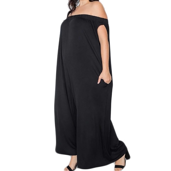 Black Oversized Off Shoulder Plus Size Jumpsuit - Picture 3 of 5